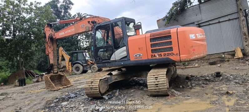 2018 Excavator Tata Hitachi ZX 220