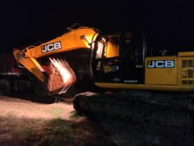 2022 Excavator JCB JS205